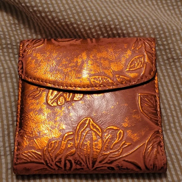 Patricia Nash New Wallet - Picture 4 of 10